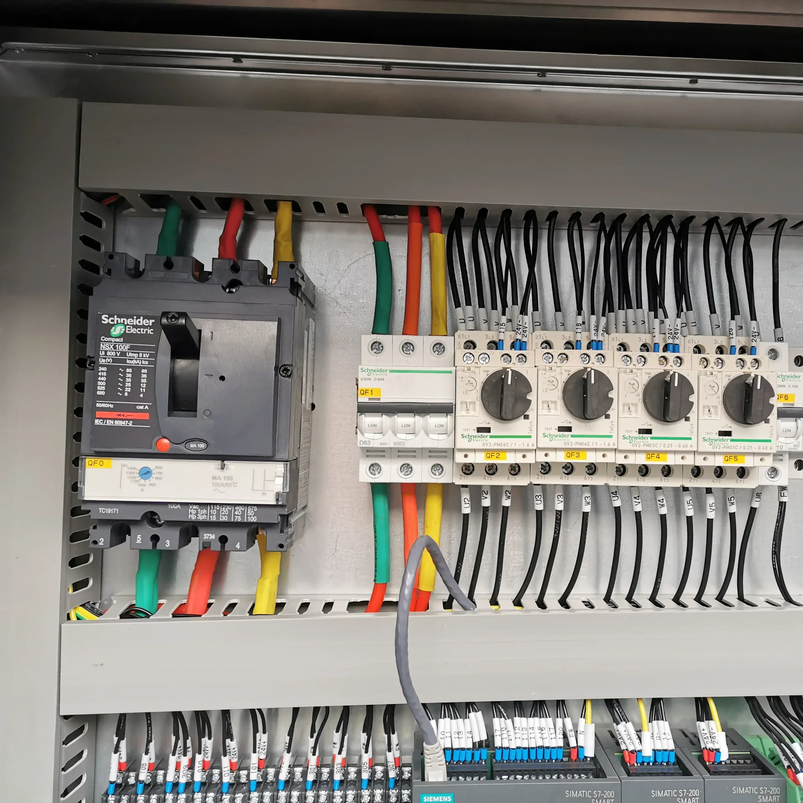 Outdoor Power Distribution Cab – Outdoor Power Distribution Board Bewertung und Preis