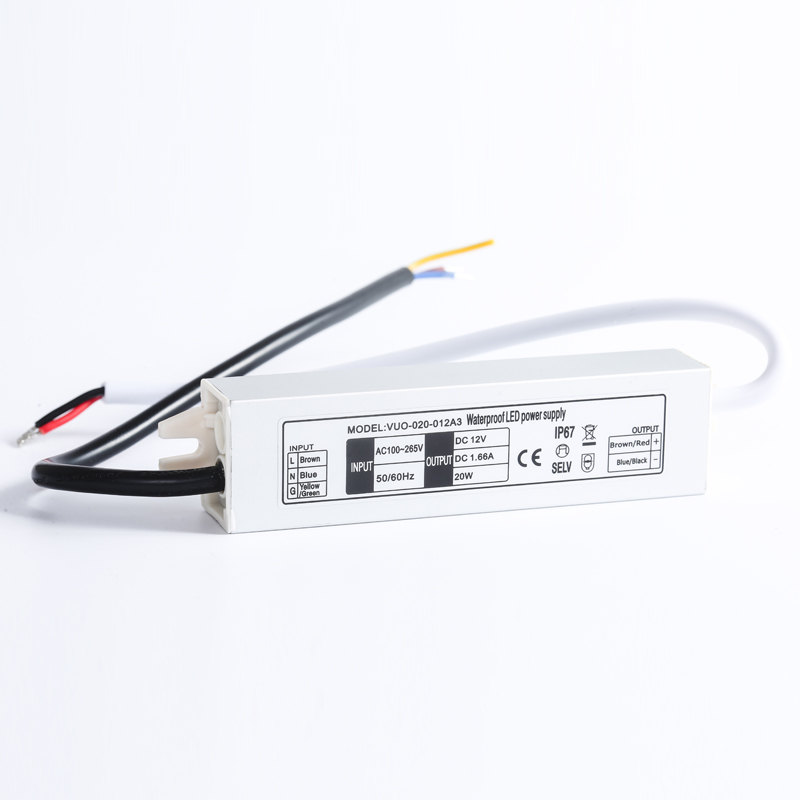 Slim Mini LED Driver Adapter A – Outdoor Power Transformer Bewertung und Preis